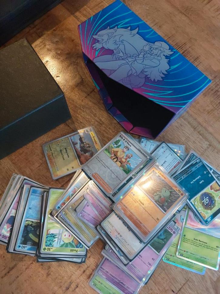 Journey Together HELP compleet maken, Hobby en Vrije tijd, Verzamelkaartspellen | Pokémon, Zo goed als nieuw, Losse kaart, Ophalen of Verzenden