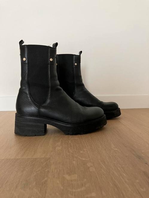 Mooie en stoere zwarte laarzen van merk red rag maat 41, Kleding | Dames, Schoenen, Zo goed als nieuw, Zwart, Ophalen of Verzenden