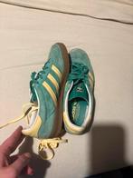 Adidas schoenen samba maat 39, Ophalen of Verzenden, Zo goed als nieuw, Geel, Sneakers of Gympen