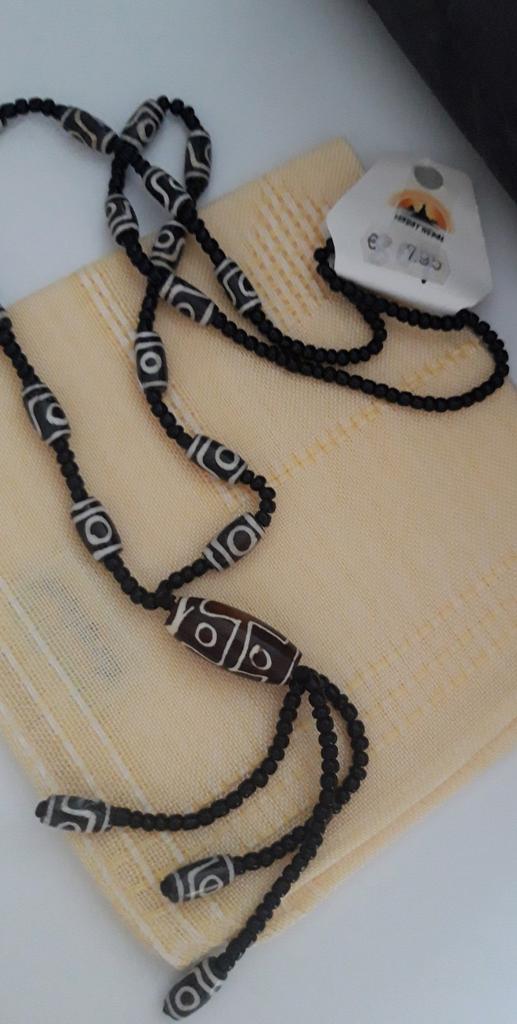 Nieuwe ketting met kralen- Nepal, Sieraden, Tassen en Uiterlijk, Kettingen, Nieuw, Steen of Mineraal, Zwart, Met hanger, Ophalen of Verzenden