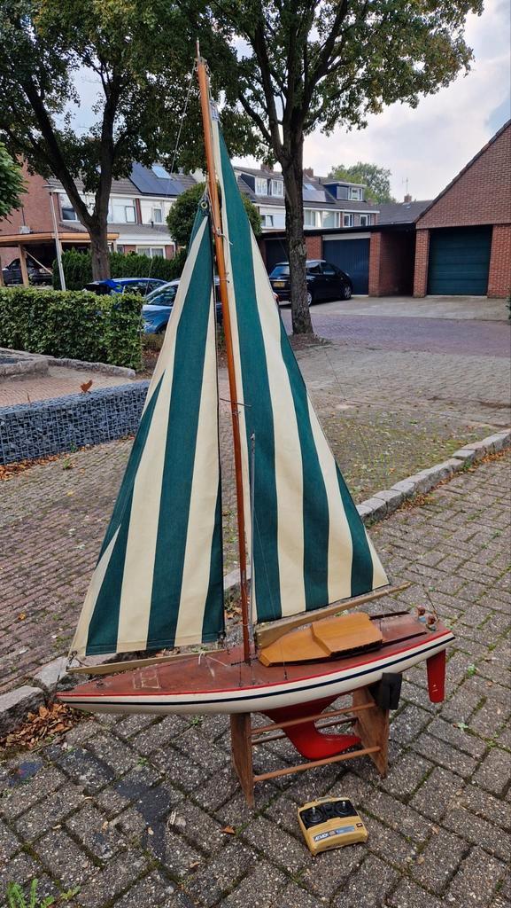 Vintage Modelboot Zeilboot RC, Hobby en Vrije tijd, Modelbouw | Auto's en Voertuigen, Gebruikt, Overige typen, Groter dan 1:32