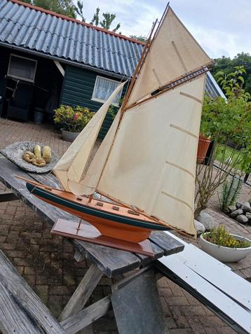 Model boot   beschikbaar voor biedingen
