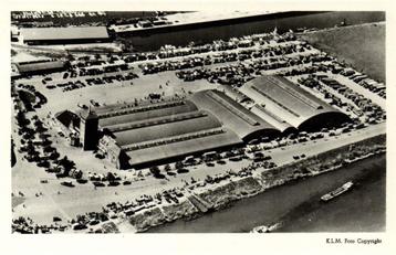 Veemarkt-Hallen, s-Hertogenbosch - KLM luchtfoto - ongelopen