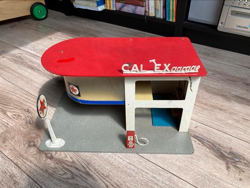 Vintage SIO Caltex autogarage - jaren ‘50, Antiek en Kunst, Antiek | Speelgoed, Ophalen of Verzenden