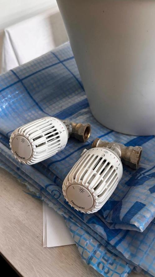 Thermostaatkranen voor Radiator (2 stuks) - Z.g.a.n., Doe-het-zelf en Verbouw, Verwarming en Radiatoren, Zo goed als nieuw, Radiator