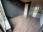 +/- 50m2 laminaat met plinten, Ophalen, Minder dan 25 mm, Zo goed als nieuw, Plank