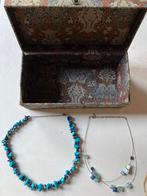 2 Halskettingen met sieradendoos., Overige materialen, Overige kleuren, Ophalen of Verzenden, Zo goed als nieuw