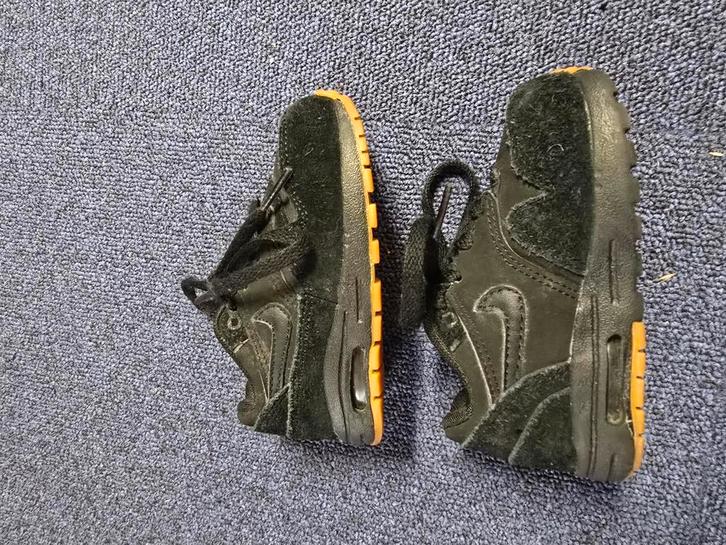 ZGAN! Nike Air Max 1 - Black Gum - Maat 22, Kinderen en Baby's, Babykleding | Schoentjes en Sokjes, Zo goed als nieuw, Jongetje of Meisje