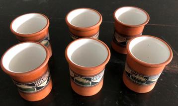 Peruaans aardewerk 6 bekers handgemaakt beschikbaar voor biedingen