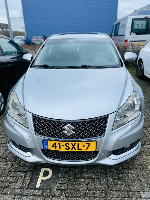 Suzuki Kizashi 2.4 NL Auto NAP 2012 Grijs, Auto's, Suzuki, Particulier, Kizashi, 4x4, ABS, Achteruitrijcamera, Airconditioning