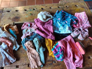 Pakket kleding 50-56-62-92  beschikbaar voor biedingen