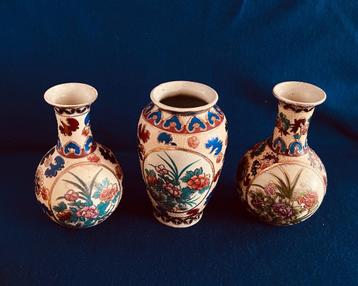 3 vazen Kaststel Japans of Chinees Vintage beschikbaar voor biedingen