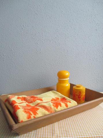 Brocante  Mangelbak / Dienblad Mosterd Geel beschikbaar voor biedingen