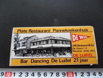 sticker renesse bar dancing de luifel 21jr de wig restaurant beschikbaar voor biedingen