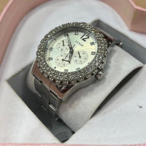 Guess W0335L1 dameshorloge in nette staat in doos, Sieraden, Tassen en Uiterlijk, Horloges | Dames, Zo goed als nieuw