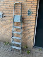 Degelijke keukentrap 6 treden plateau inklapbaar, Doe-het-zelf en Verbouw, Ladders en Trappen, Ophalen, Gebruikt, Trap, Minder dan 2 meter