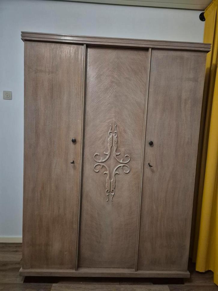 Antieke 3-deurs kledingkast, Huis en Inrichting, Kasten | Kledingkasten, Gebruikt, 100 tot 150 cm, 50 tot 75 cm, Met deur(en)