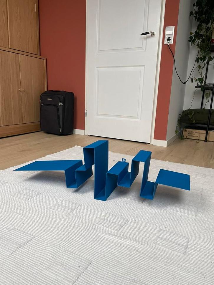 IJzeren Kobaltblauwe Boekenplank - Stijlvol en Uniek!, Huis en Inrichting, Woonaccessoires | Wandplanken en Boekenplanken, Zo goed als nieuw
