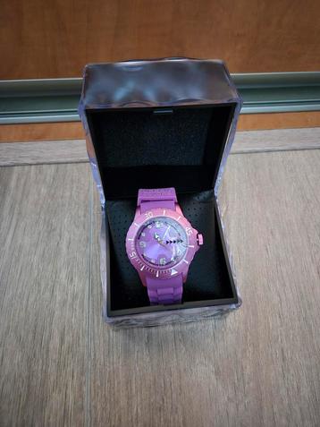 Urban Colors horloge beschikbaar voor biedingen