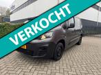 Peugeot PARTNER 1.5 BlueHDI Premium elek. ramen airco marge, Auto's, Voorwielaandrijving, Gebruikt, 4 cilinders, 1100 kg