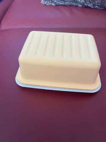 Tupperware botervloot beschikbaar voor biedingen