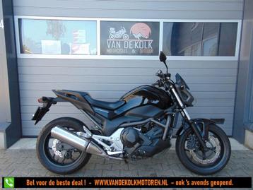 HONDA NC 700 S DCT C-ABS (bj 2015) Zeer nette motor - BLACK. beschikbaar voor biedingen
