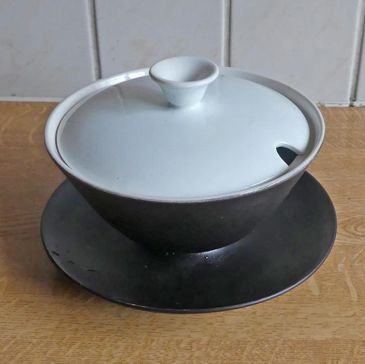 Goedewaagen Fiësta sauskom juskom Zweitse Landsheer 50's, Huis en Inrichting, Keuken | Servies, Gebruikt, Overige typen, Effen