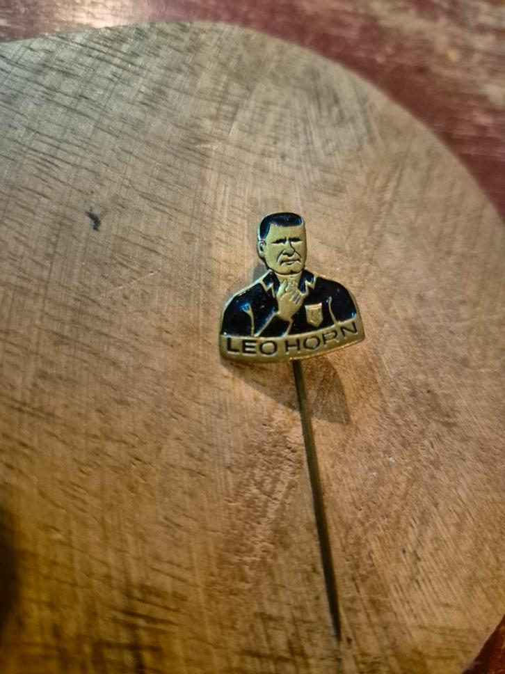 Leo Horn Speldje, Verzamelen, Speldjes, Pins en Buttons, Gebruikt, Speldje of Pin, Sport, Ophalen of Verzenden