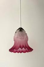Vintage Frans hanglampje met roze rokkapje, Ophalen of Verzenden, Gebruikt, Glas, Minder dan 50 cm