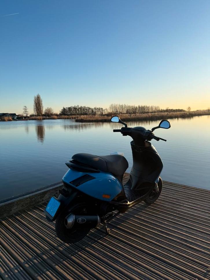 Piaggio zip 4 takt 50cc super dik, Fietsen en Brommers, Scooters | Piaggio, Zo goed als nieuw, Zip, Maximaal 25 km/u, Benzine