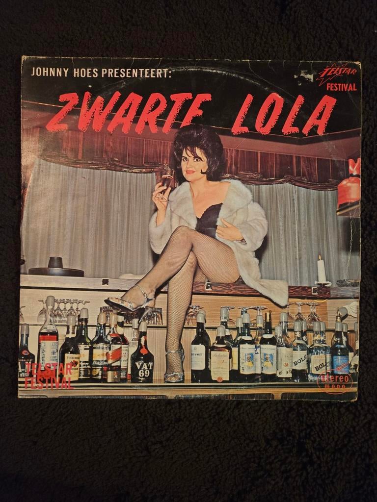 LP vinyl Johnny Hoes presenteert Zwarte Lola, Ophalen of Verzenden, Gebruikt, 12 inch, Levenslied of Smartlap