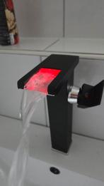 New 50% Moderne LED Kraan - 25cm - Zwart, Doe-het-zelf en Verbouw, Ophalen of Verzenden, Nieuw, Rvs, Kraan