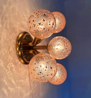 Vintage messing & Muranoglazen wandlamp, Hillebrand ‘70 beschikbaar voor biedingen