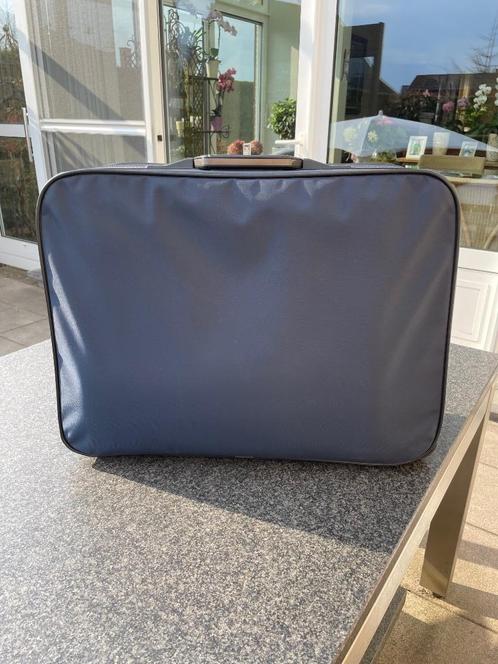 Delsey reiskoffer en handbagage aan spotprijs!, Sieraden, Tassen en Uiterlijk, Koffers, Zo goed als nieuw, Zacht kunststof, 50 tot 60 cm
