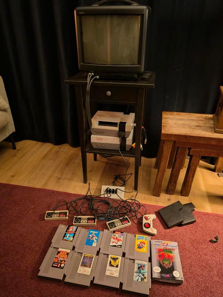 Uniek compleet setje: Nintendo NES met CRT Trinitron TV & ve, Spelcomputers en Games, Spelcomputers | Nintendo Consoles | Accessoires