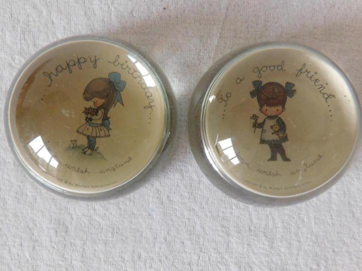 Presse papier van Joan Walsh Anglund, … happy birthday …, ds, Verzamelen, Retro, Overige typen, Ophalen of Verzenden