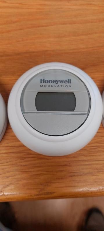 Honeywell modulation, 3 stuks beschikbaar voor biedingen