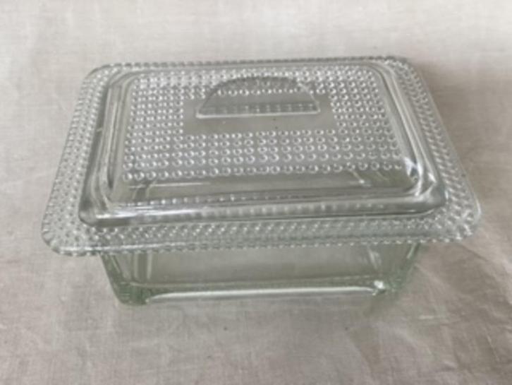 Glazen botervloot / bonbonière uit Frankrijk, Huis en Inrichting, Keuken | Servies, Zo goed als nieuw, Overige typen, Overige stijlen