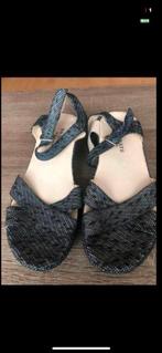 Brunate sandalen, Ophalen of Verzenden, Zo goed als nieuw, Schoenen