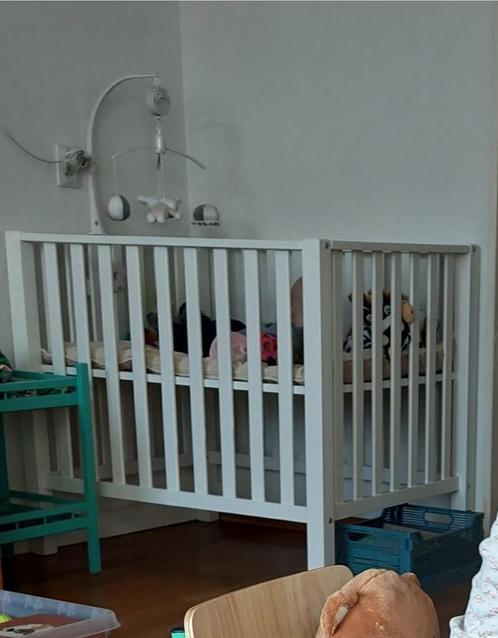 Baby box wit te koop, Kinderen en Baby's, Boxen, Zo goed als nieuw, Rechthoekig, In hoogte verstelbaar, Ophalen