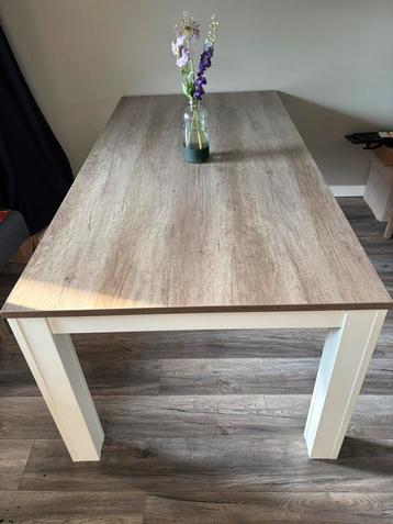 Eetkamer tafel /6 stoelen beschikbaar voor biedingen
