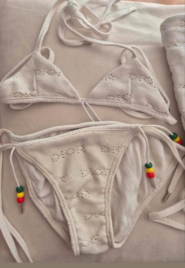 Originele Christian Dior bikinisetje. Meer kleding, pumps,, Kinderen en Baby's, Kinderkleding | Kinder-zwemkleding, Gebruikt, Bikiniset