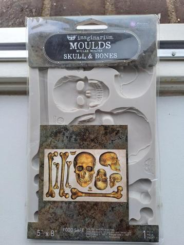 Finnabair mal/mould Skull & Bones beschikbaar voor biedingen