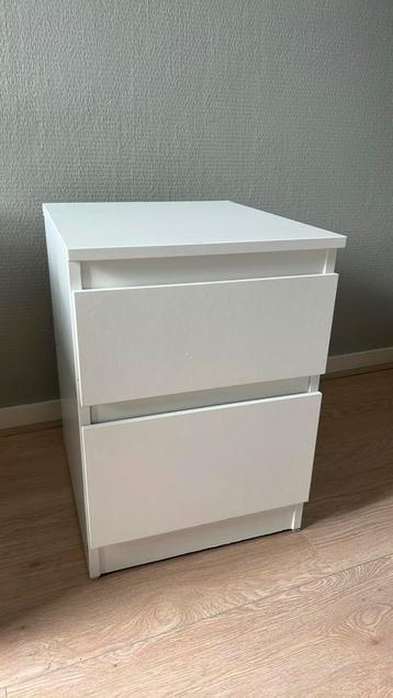 Ikea Malm nachtkast met 2 lades B35xD40xH49cm beschikbaar voor biedingen