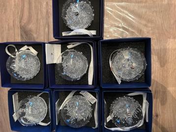 Swarovski kerstballen beschikbaar voor biedingen