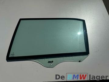 Zijruit links achter BMW 7-serie E38 limo 51348218373 beschikbaar voor biedingen