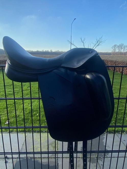 Dressuur zadel  WOW, Dieren en Toebehoren, Paarden en Pony's | Zadels, Zo goed als nieuw, Dressuur, Ophalen of Verzenden