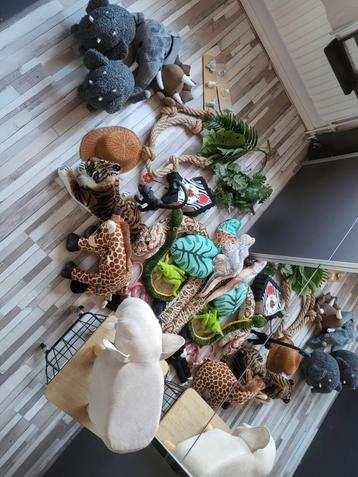 Allerlei safari spullen voor bv slaapkamer  beschikbaar voor biedingen