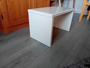 Klein wit tafeltje - Gebruikt