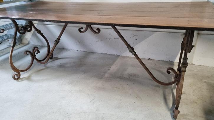 Zware smeedijzeren tafel met 2 lantaarns voor tuin of serre, Tuin en Terras, Tuintafels, Gebruikt, Rechthoekig, Metaal, Ophalen